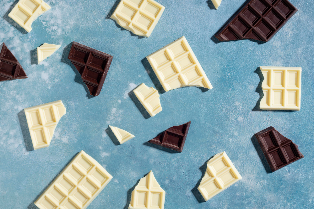 A diferença entre chocolate branco e chocolate preto, e por que o chocolate branco não é considerado chocolate de verdade