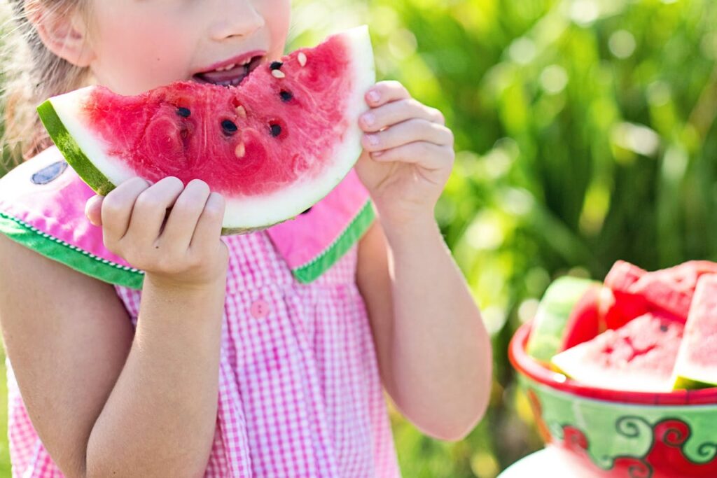 Mitos e Verdades sobre Alimentos que Crianças Podem Comer